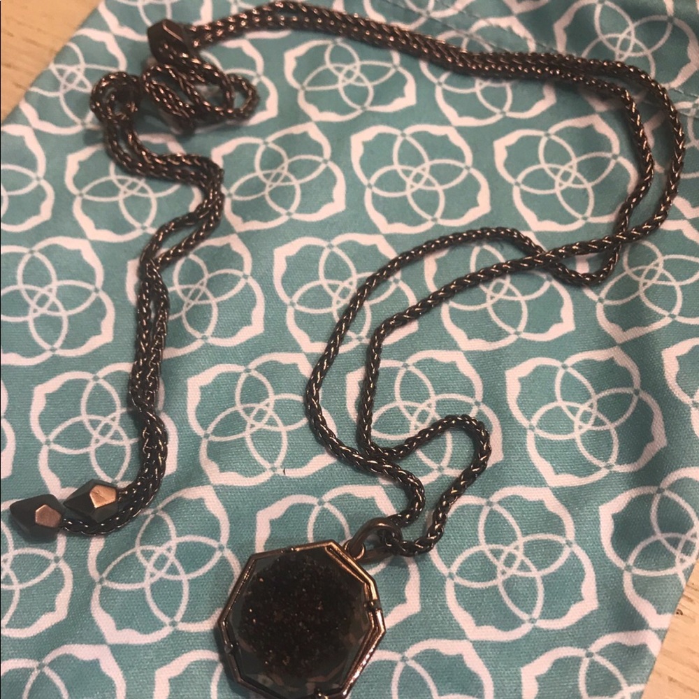 Kendra Scott Lizzie necklace